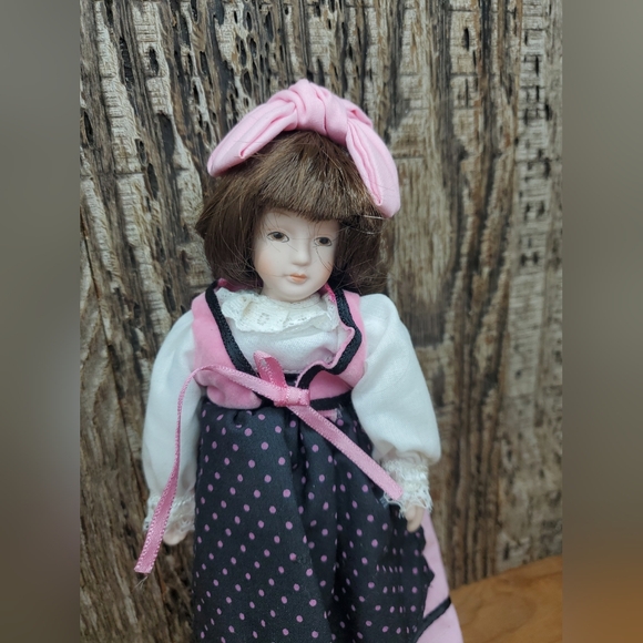 Vintage Russ Porcelain Doll Porcelain Face, Hands & Feet - Picture 2 of 3